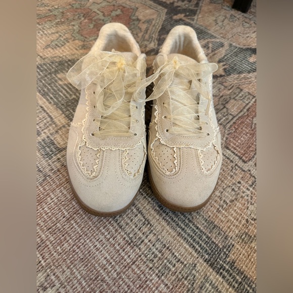 Sincerely Jules Cream Lace-Up Sneakers - Picture 1 of 6